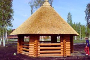 Eindeckung mit hochwertigem Naturreet